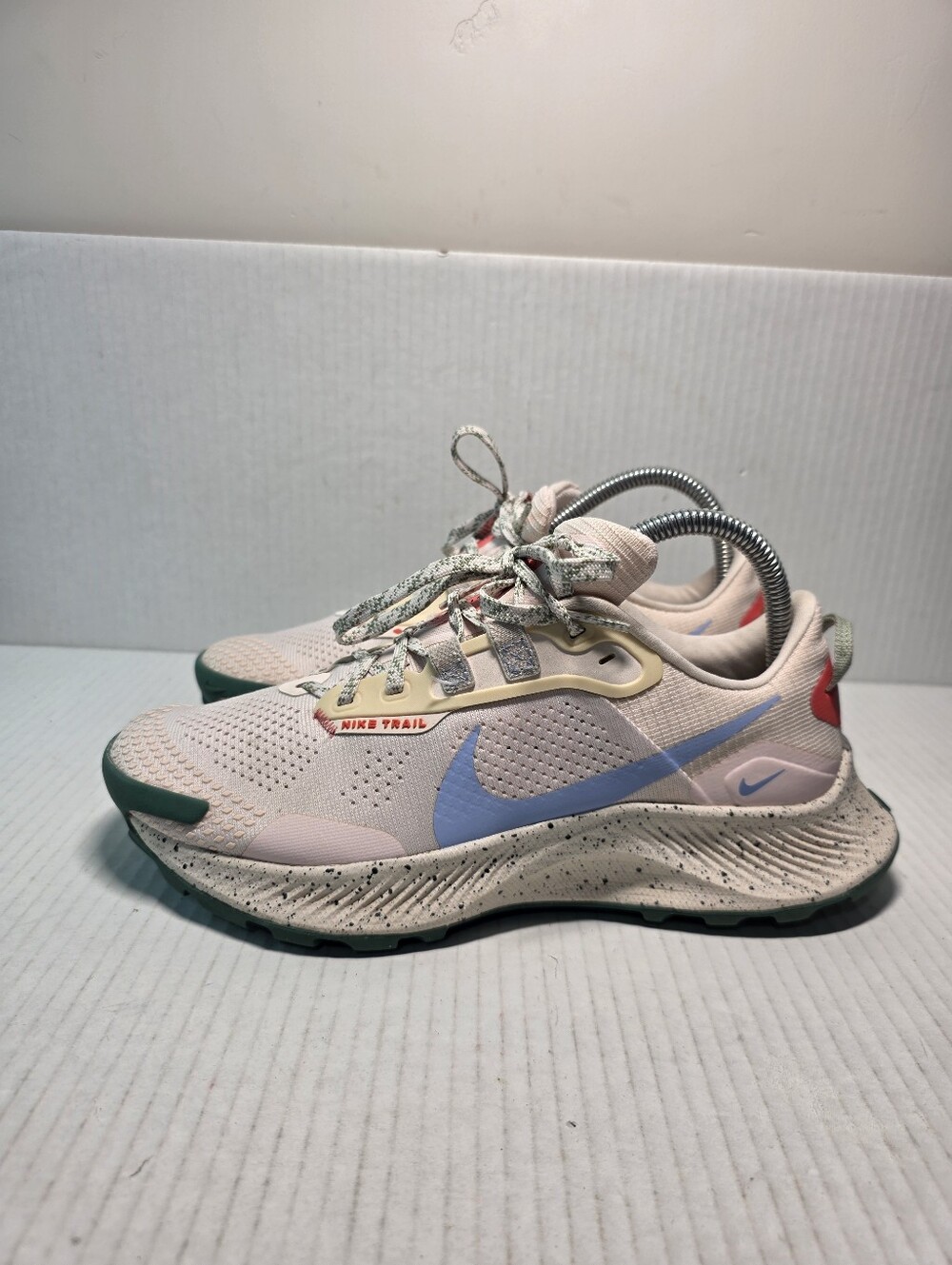 Nike Pegasus Trail 3 Light Pink Ember Running Shoes Womens Size 7. 5 US